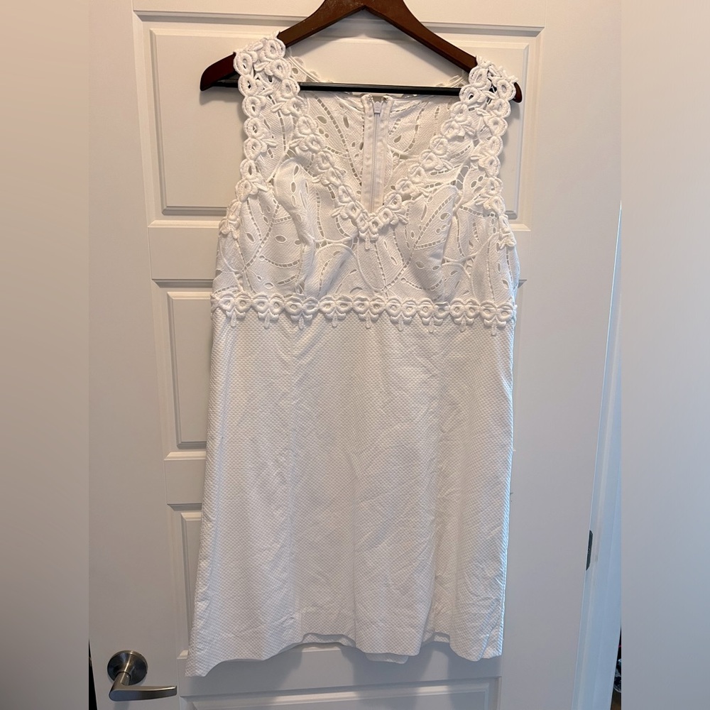 Lilly Pulitzer White Shift Dress in size 16